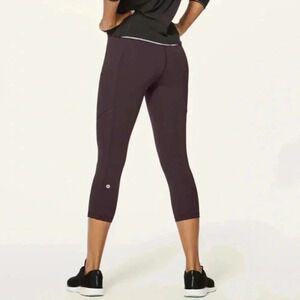 Lululemon speed up crop 21”